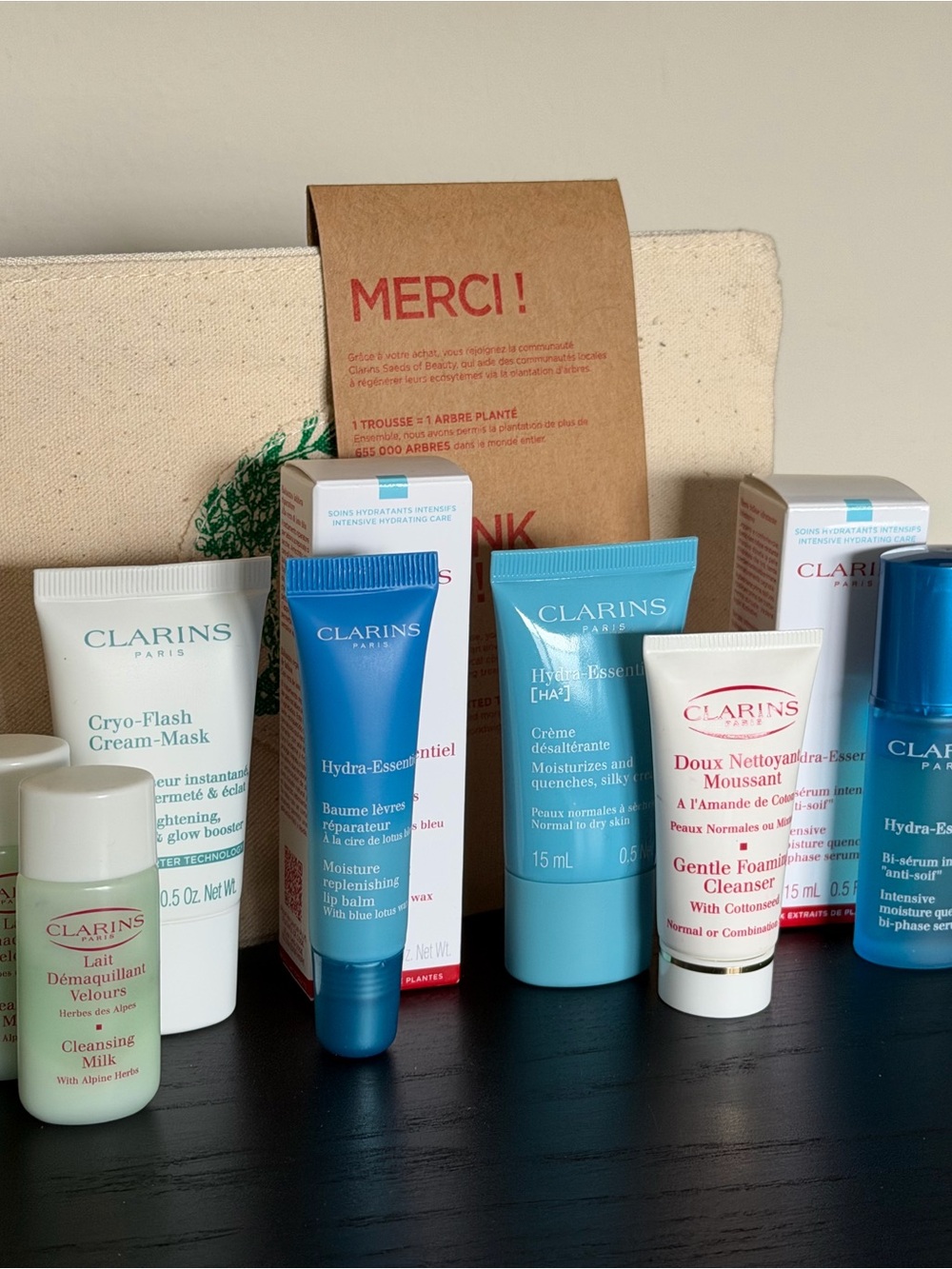 Clarins Women's Hydra-essential kit & travel size Skincare Set. - Picture 3 of 4